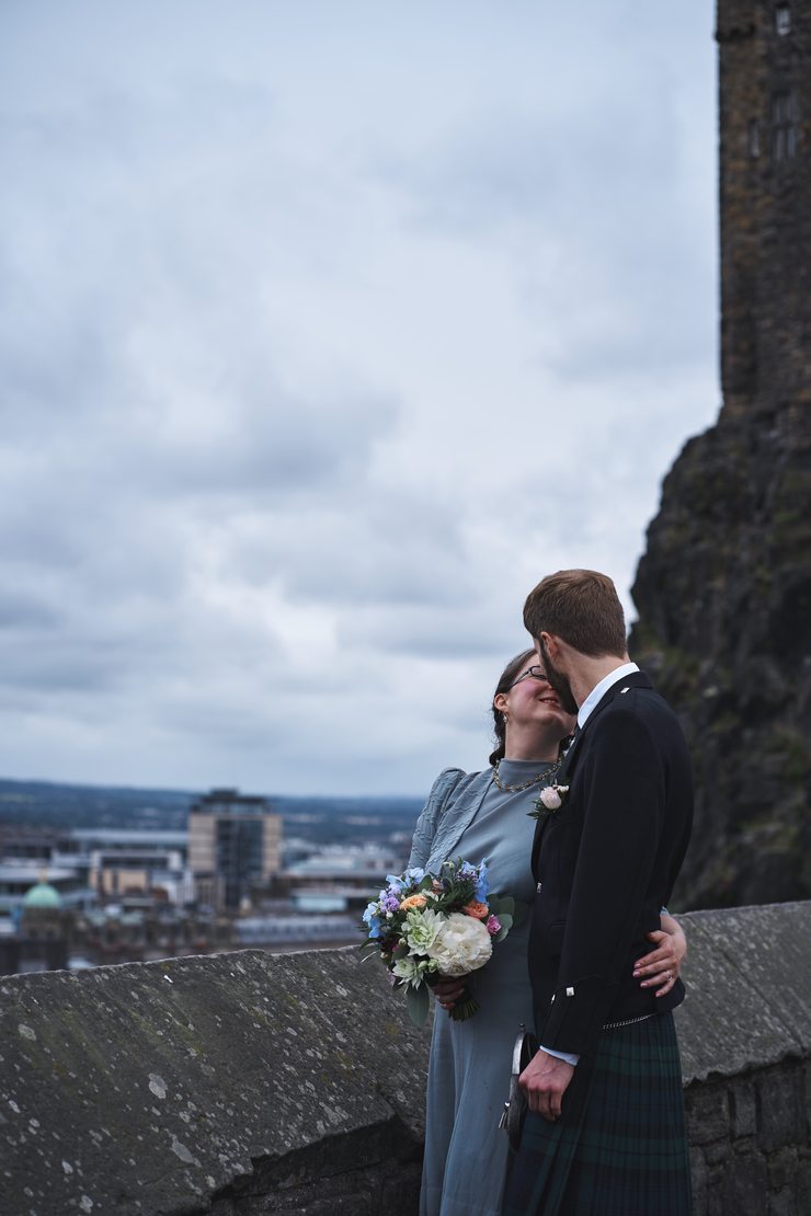The first kissing photo!!